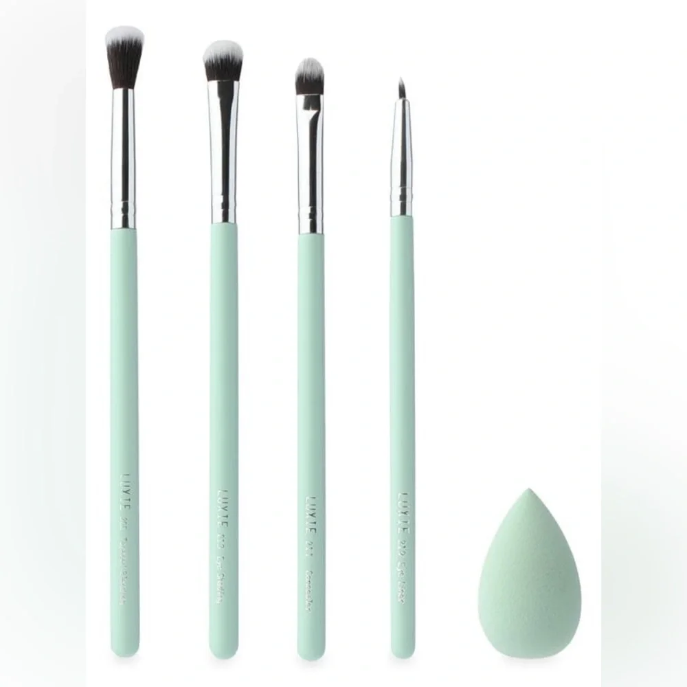 $6 Luxie Brush Set. New. $6 WHEN BUNDLED WITH 3 OR MORE ITEMS